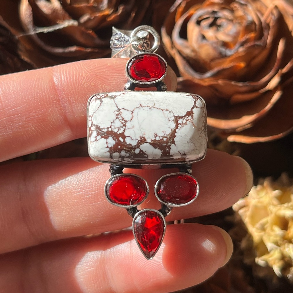 925 silver overlay wild horse garnet‎ pendant